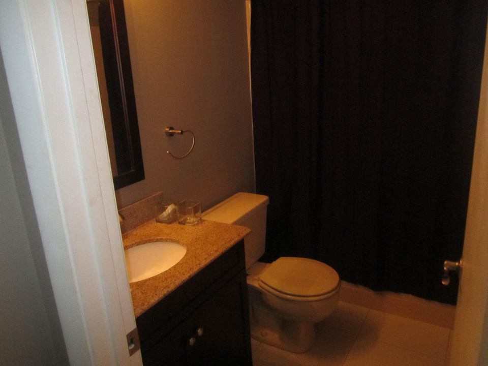 最近租的: $1,450 (2 贝兹, 2 浴室, 958 平方英尺)