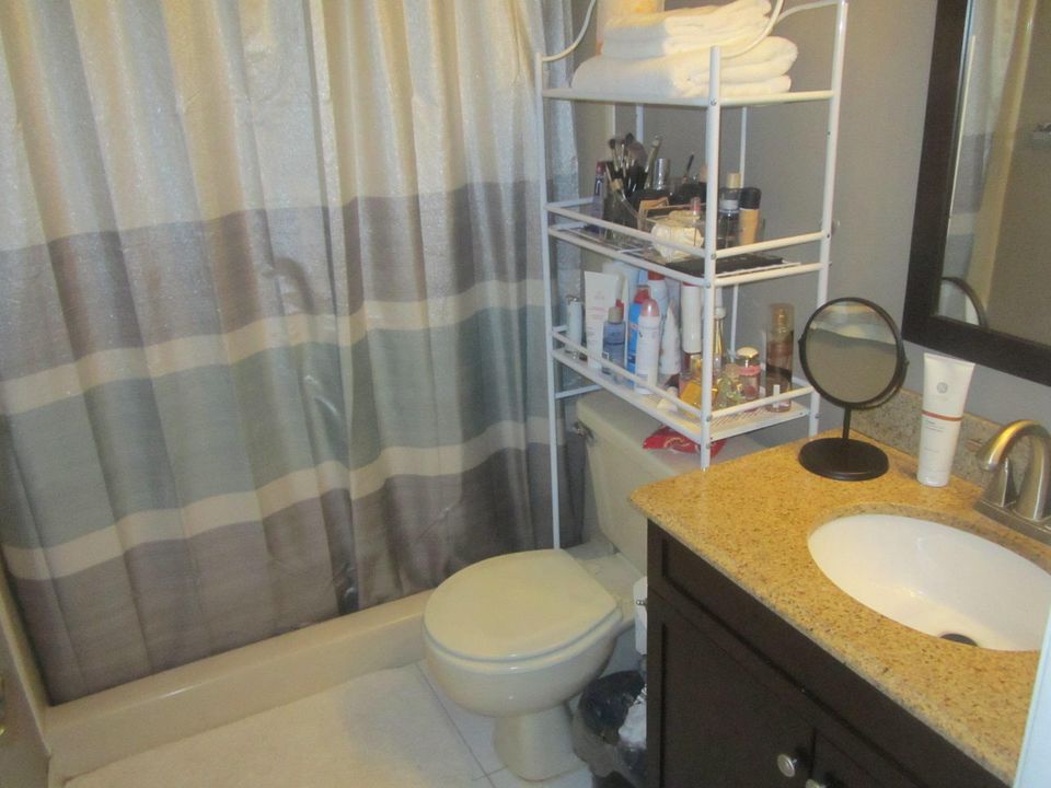 Недавно арендовано: $1,450 (2 спален, 2 ванн, 958 Квадратных фут)