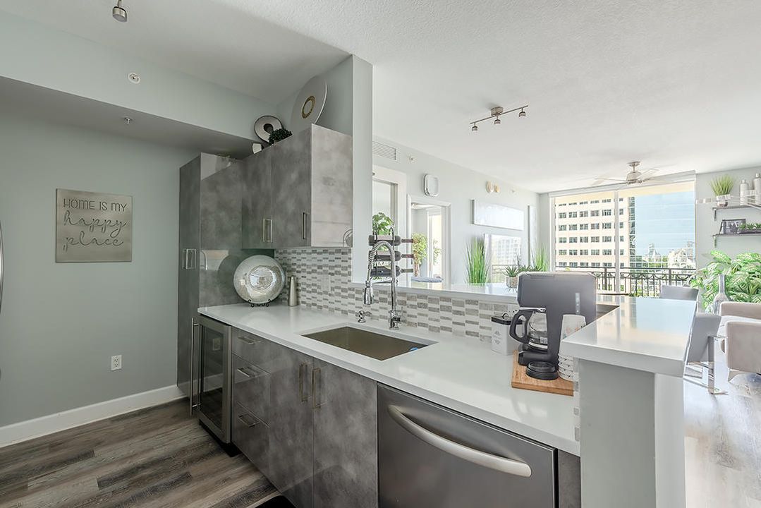 Recently Sold: $435,000 (2 beds, 2 baths, 1192 Square Feet)