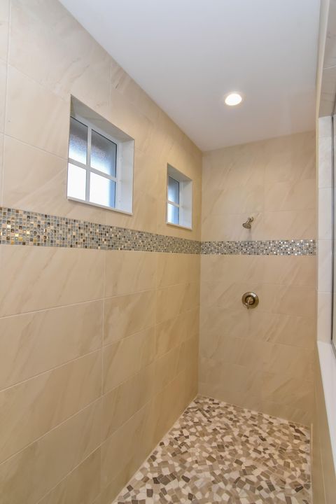 Недавно арендовано: $2,100 (4 спален, 3 ванн, 2397 Квадратных фут)