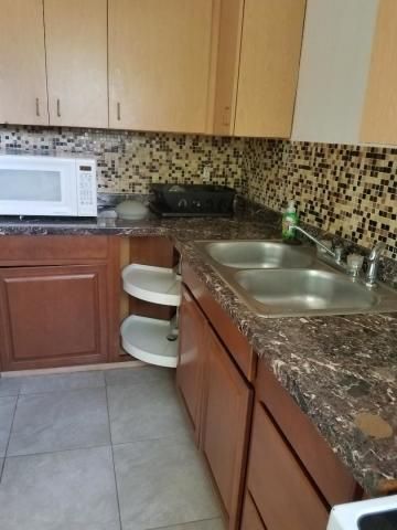 Recently Sold: $1,500 (3 beds, 1 baths, 1045 Square Feet)