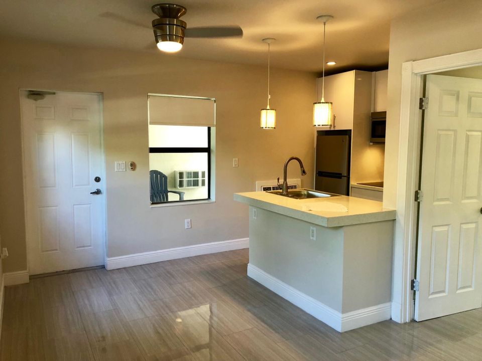 Recently Rented: $1,375 (1 beds, 1 baths, 441 Square Feet)