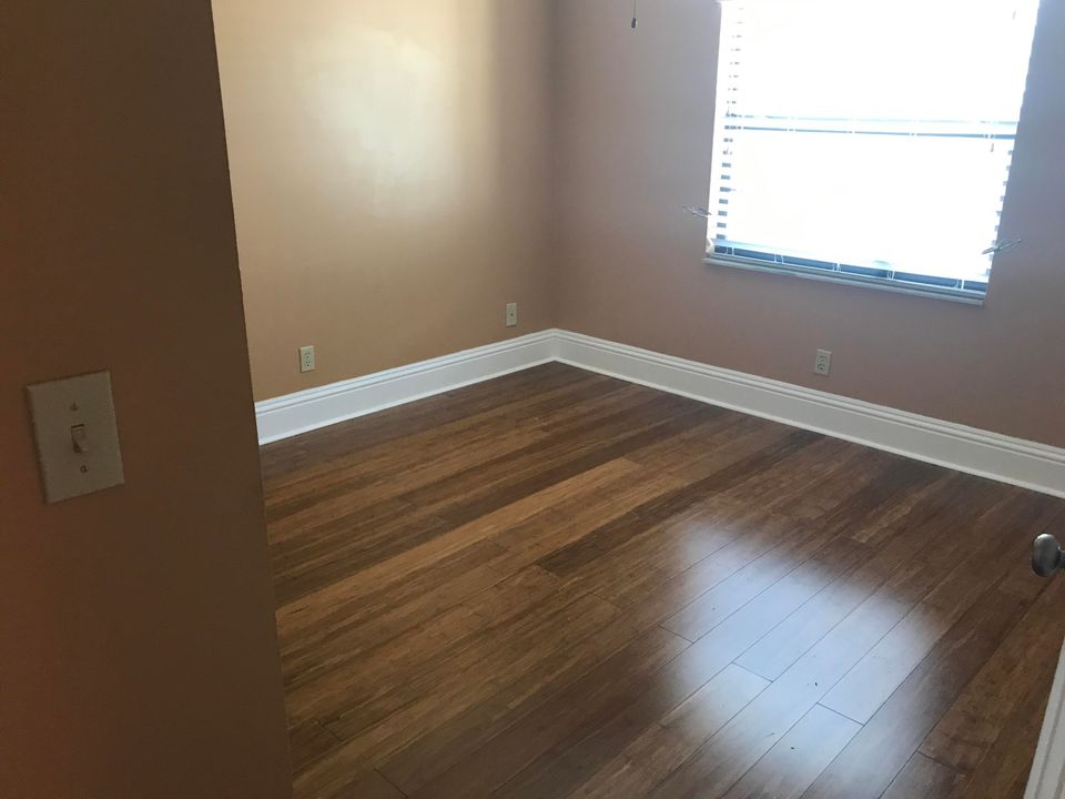 Recently Rented: $1,200 (2 beds, 2 baths, 1078 Square Feet)