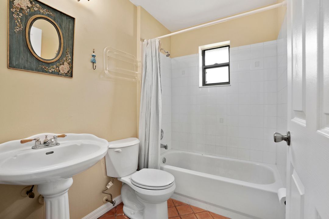 最近售出: $874,000 (3 贝兹, 2 浴室, 1786 平方英尺)