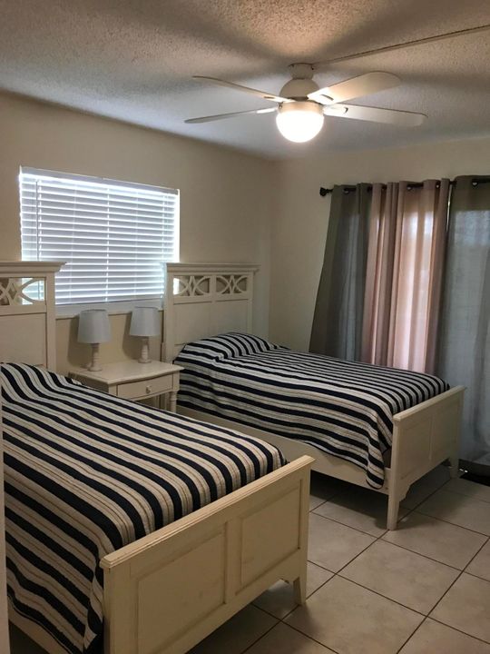 Recently Rented: $2,200 (2 beds, 2 baths, 907 Square Feet)