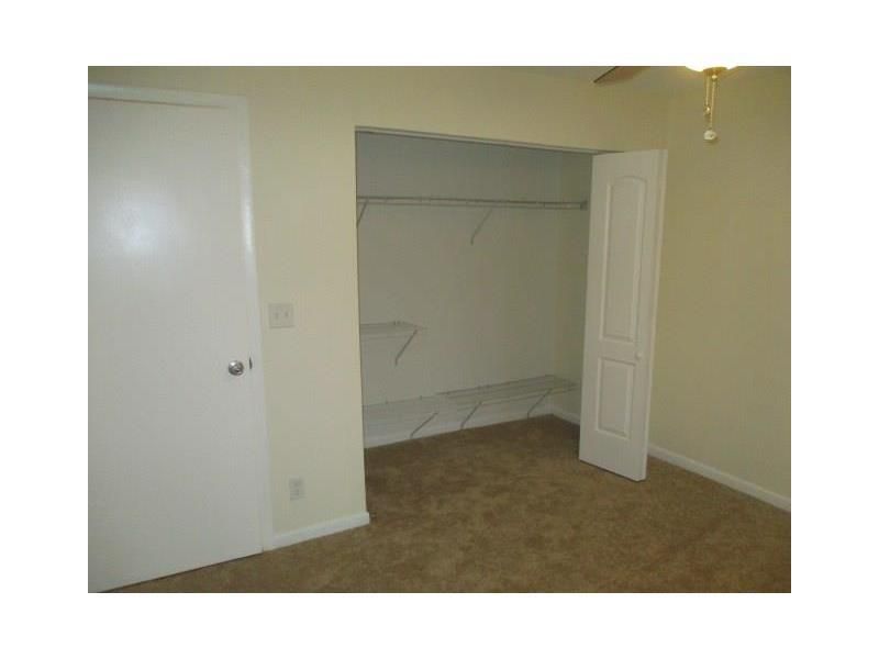 Recently Rented: $1,700 (2 beds, 2 baths, 1300 Square Feet)