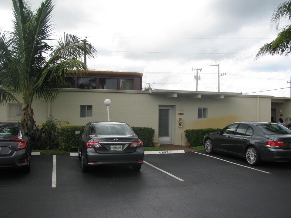 Recently Sold: $112,900 (2 beds, 2 baths, 1103 Square Feet)