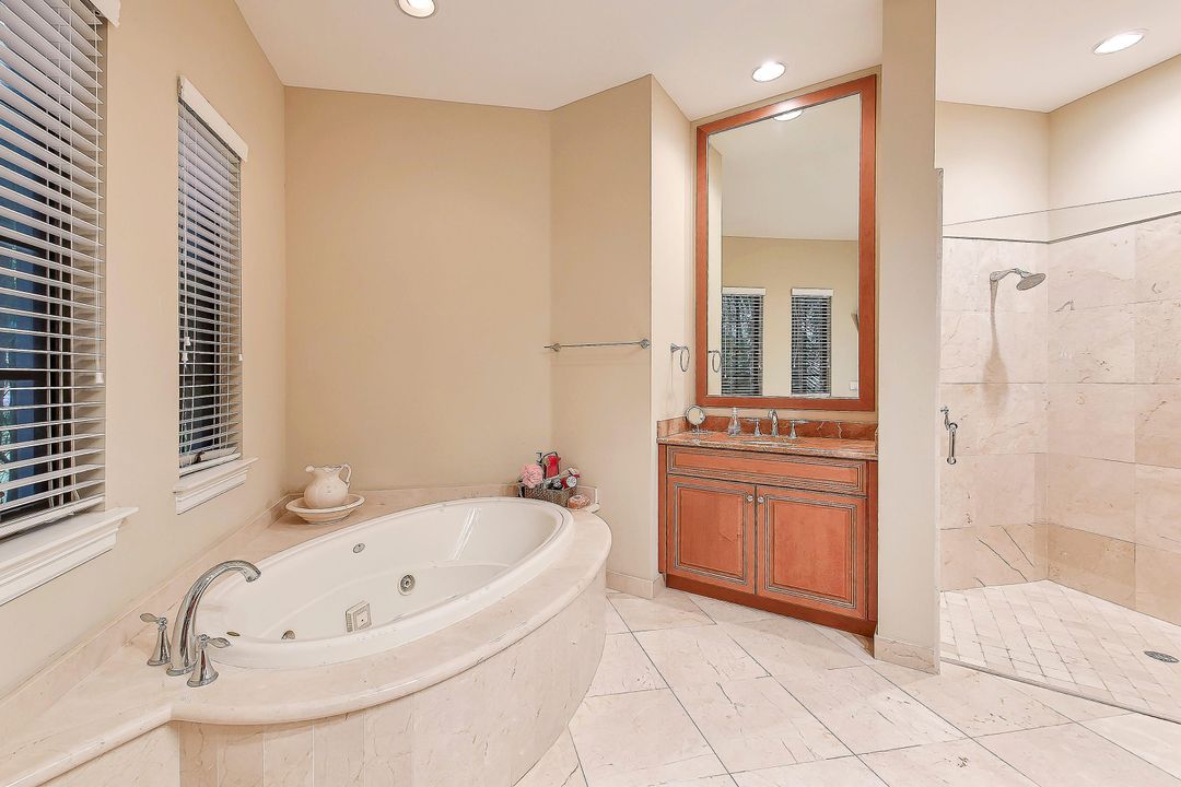 Недавно арендовано: $6,950 (5 спален, 4 ванн, 4150 Квадратных фут)