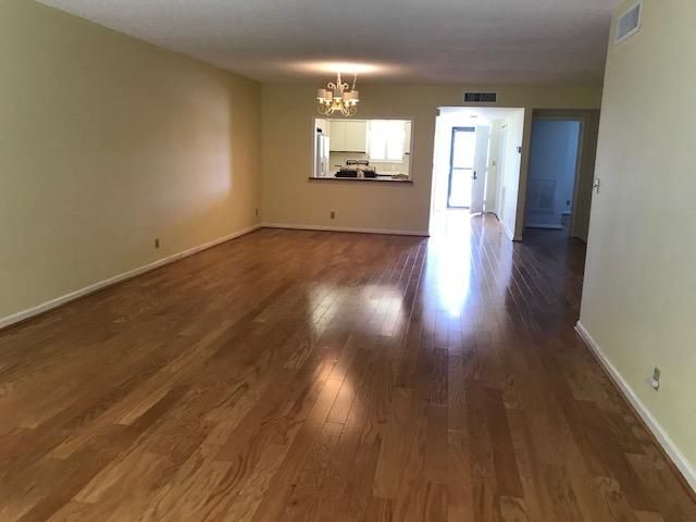 Recently Sold: $270,000 (2 beds, 2 baths, 1520 Square Feet)