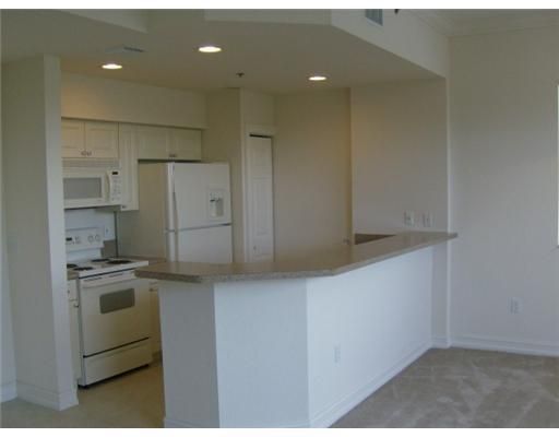 Recently Rented: $1,250 (1 beds, 1 baths, 775 Square Feet)