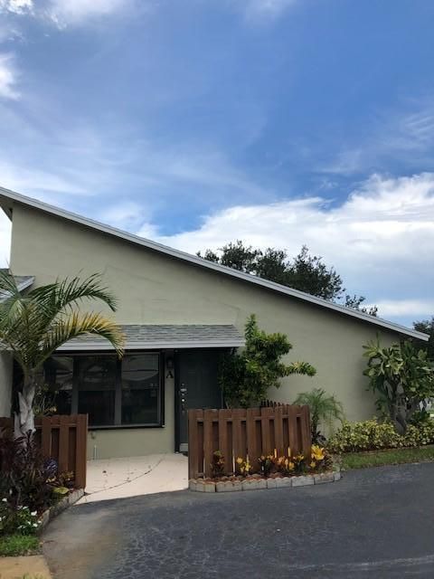 Recently Sold: $223,500 (3 beds, 2 baths, 1102 Square Feet)