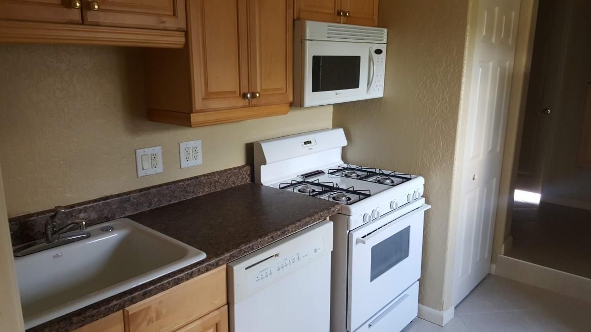 Recently Rented: $3,600 (3 beds, 2 baths, 2000 Square Feet)