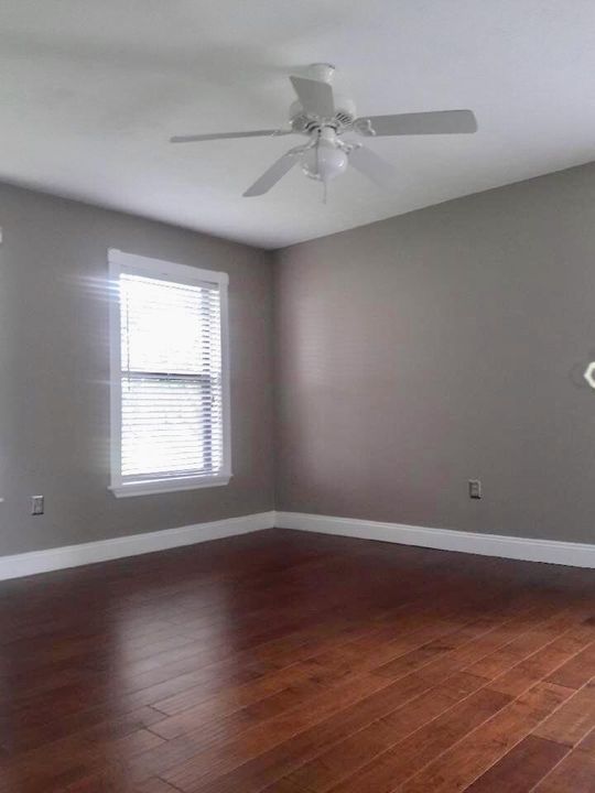 Recently Rented: $2,000 (3 beds, 2 baths, 1698 Square Feet)