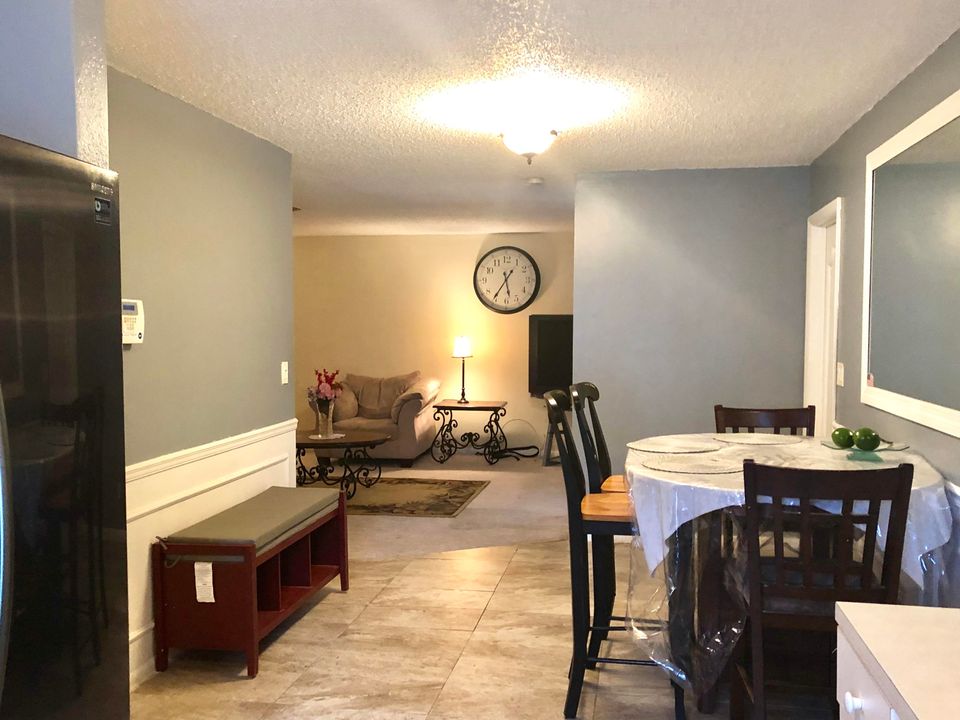 Recently Sold: $285,000 (3 beds, 2 baths, 1632 Square Feet)