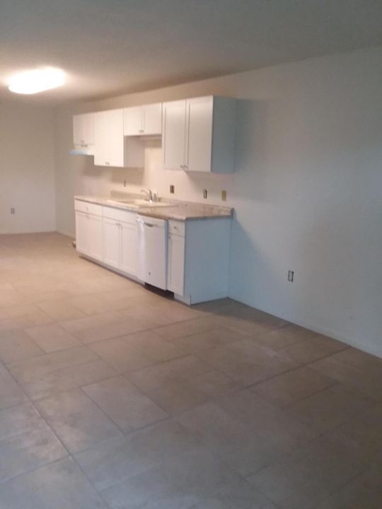 Recently Rented: $975 (1 beds, 1 baths, 900 Square Feet)