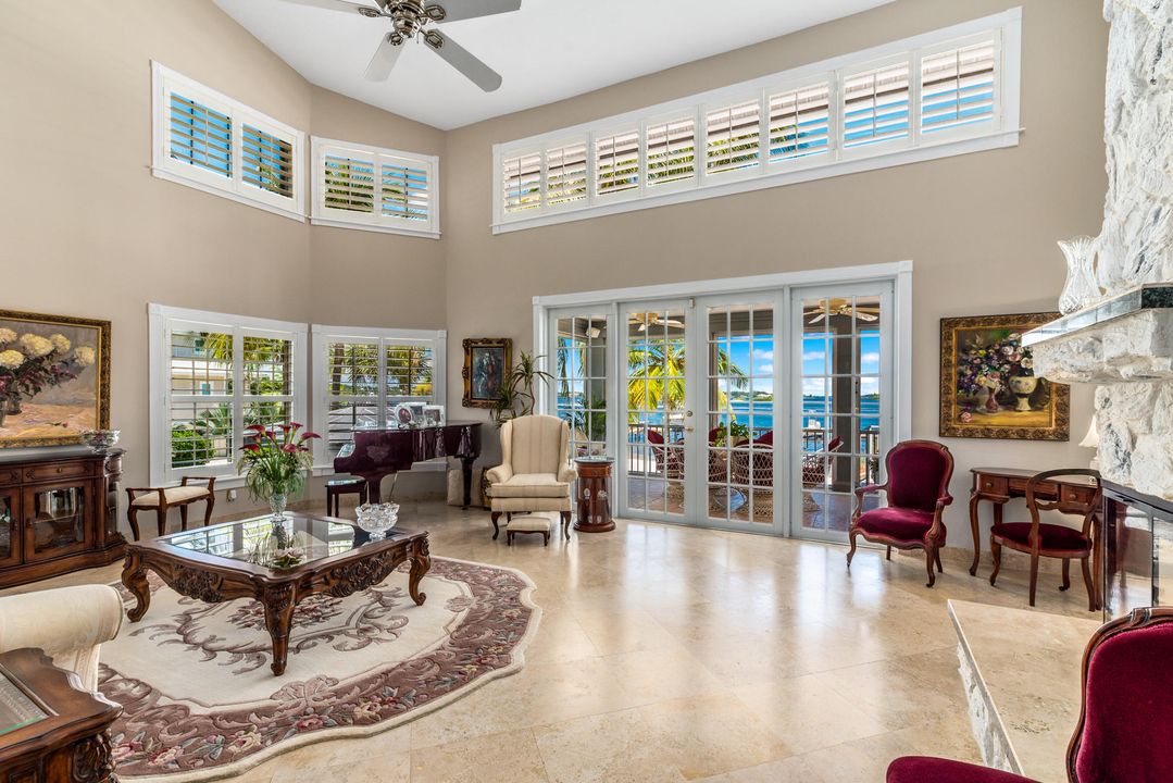 Recently Sold: $1,999,900 (4 beds, 3 baths, 3906 Square Feet)