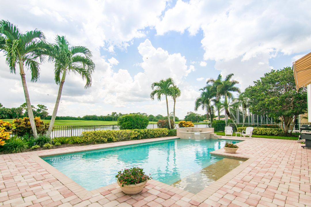 Recently Sold: $575,000 (3 beds, 2 baths, 2248 Square Feet)