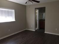 Recently Rented: $1,299 (3 beds, 2 baths, 1068 Square Feet)