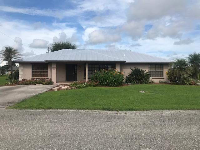 Recently Sold: $257,500 (3 beds, 2 baths, 2220 Square Feet)