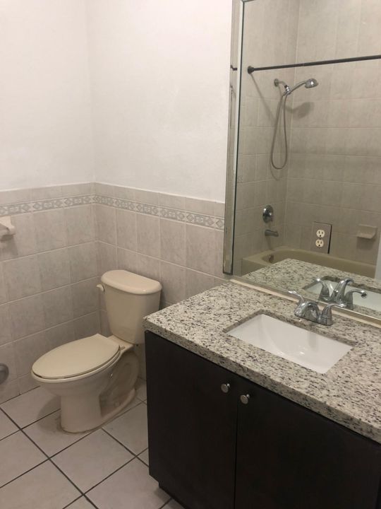 最近租的: $1,450 (2 贝兹, 2 浴室, 1280 平方英尺)
