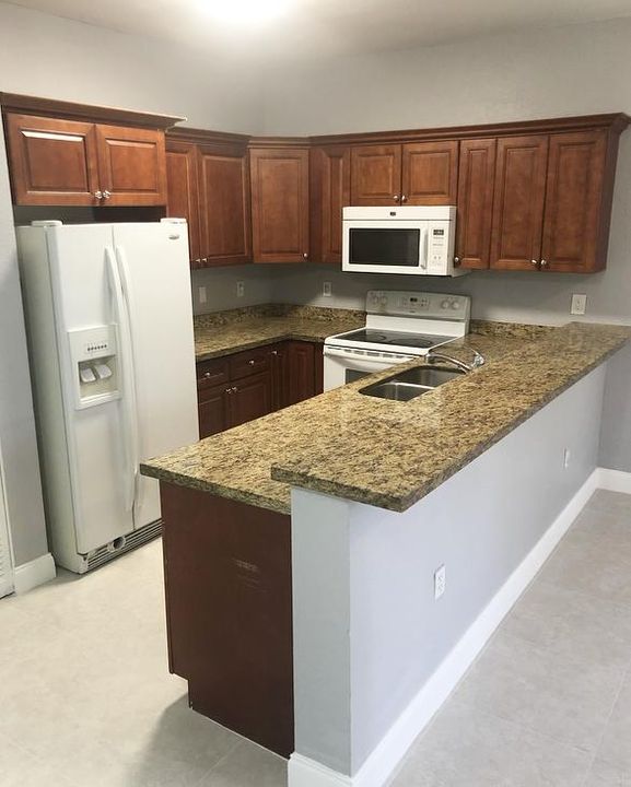 Recently Rented: $1,450 (2 beds, 2 baths, 1280 Square Feet)