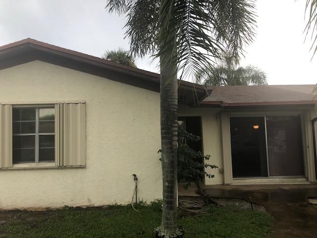Recently Sold: $162,000 (2 beds, 2 baths, 1045 Square Feet)