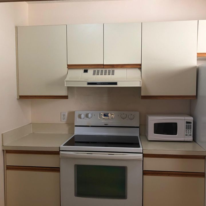 Vendido Recientemente: $118,000 (2 camas, 2 baños, 967 Pies cuadrados)