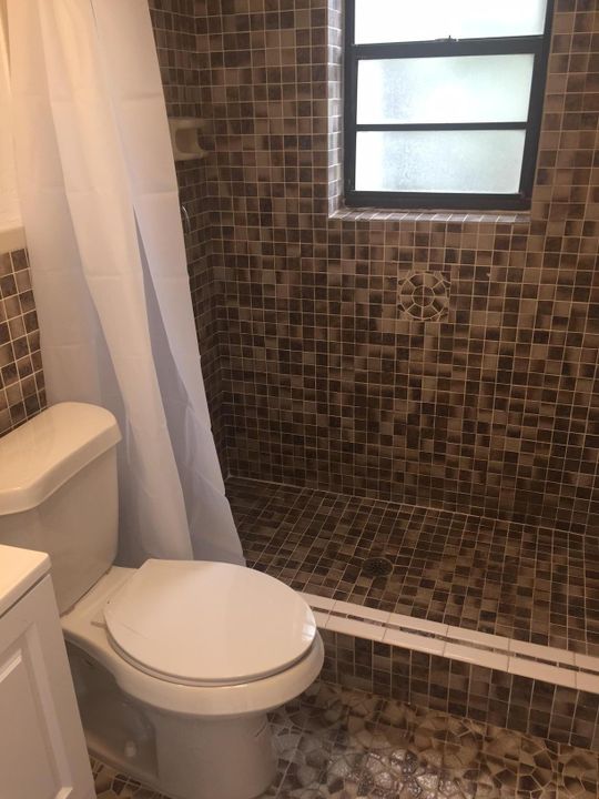 Недавно арендовано: $1,300 (1 спален, 1 ванн, 600 Квадратных фут)