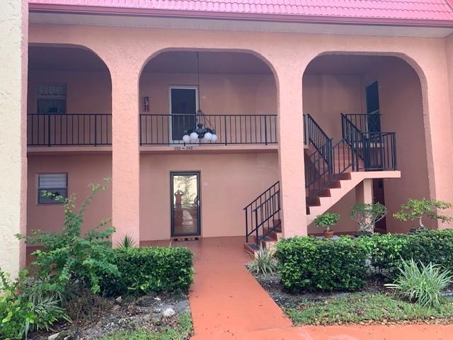 Recently Sold: $60,000 (1 beds, 1 baths, 704 Square Feet)