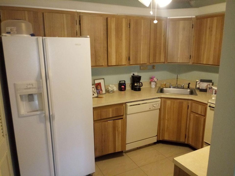 Recently Rented: $1,195 (2 beds, 1 baths, 997 Square Feet)