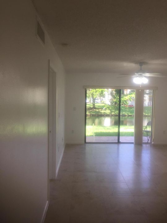 Recently Rented: $1,475 (2 beds, 2 baths, 986 Square Feet)