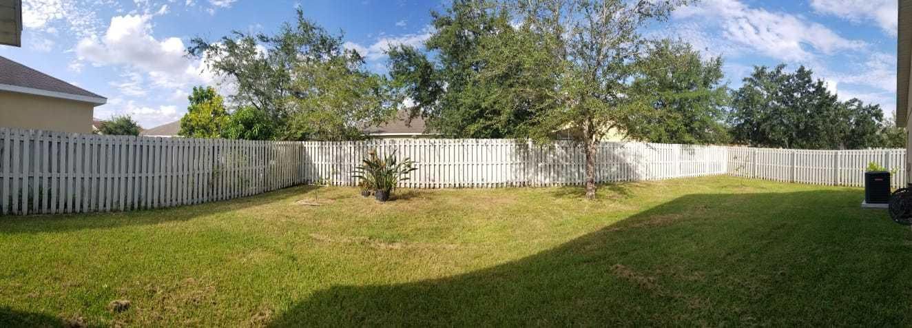 Recently Rented: $1,900 (3 beds, 2 baths, 1717 Square Feet)