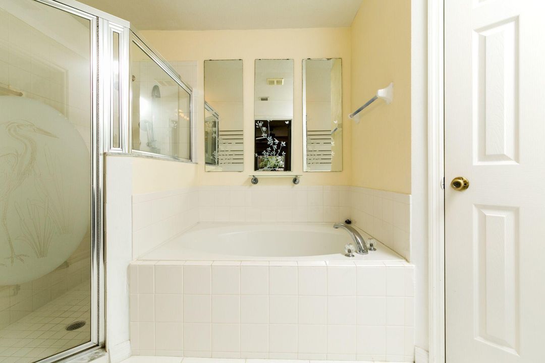 最近租的: $2,300 (4 贝兹, 2 浴室, 2156 平方英尺)
