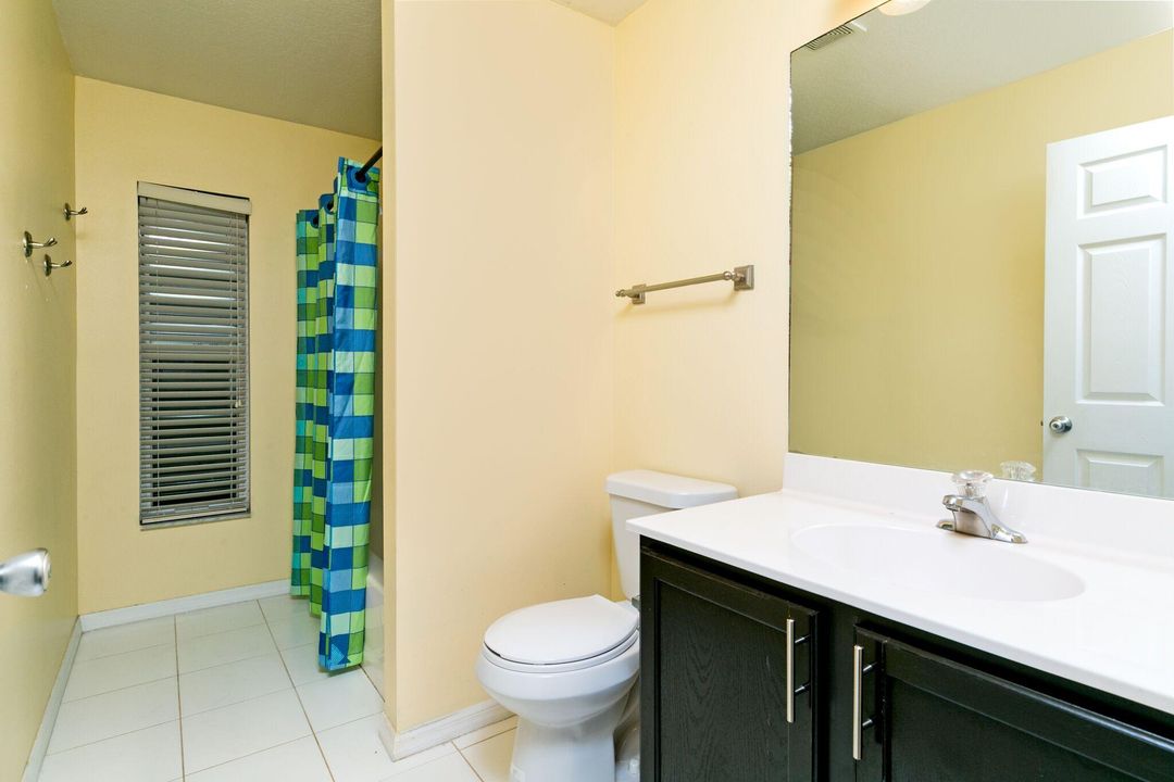 Недавно арендовано: $2,300 (4 спален, 2 ванн, 2156 Квадратных фут)