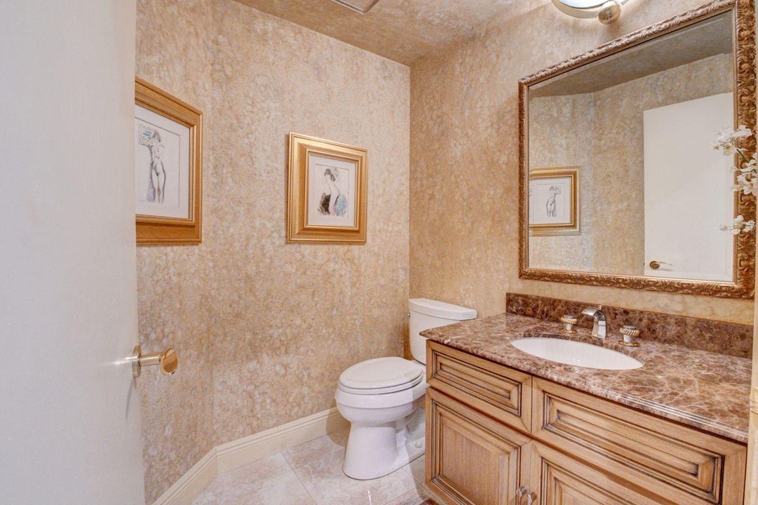 最近售出: $399,000 (3 贝兹, 2 浴室, 1979 平方英尺)