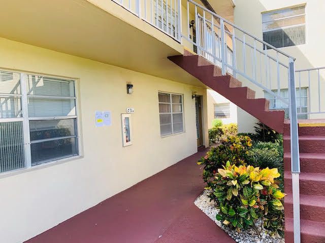 Recently Sold: $44,900 (1 beds, 1 baths, 726 Square Feet)