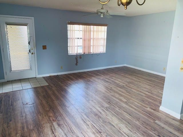 Recently Sold: $44,900 (1 beds, 1 baths, 726 Square Feet)