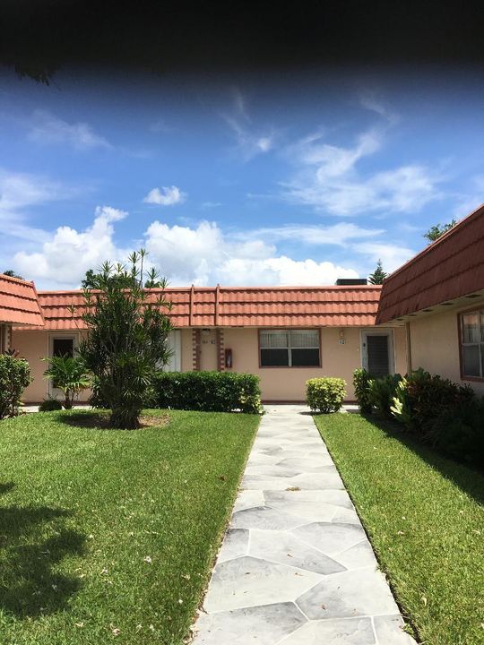 Recently Sold: $58,900 (1 beds, 1 baths, 726 Square Feet)