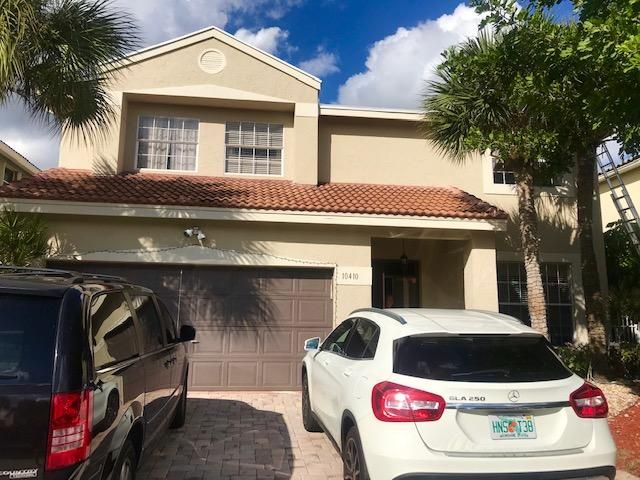 Recently Rented: $3,200 (5 beds, 2 baths, 2948 Square Feet)