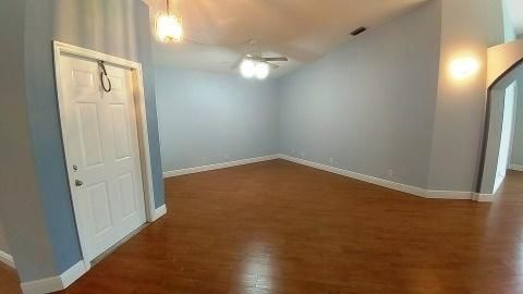 Recently Rented: $2,100 (2 beds, 2 baths, 1822 Square Feet)