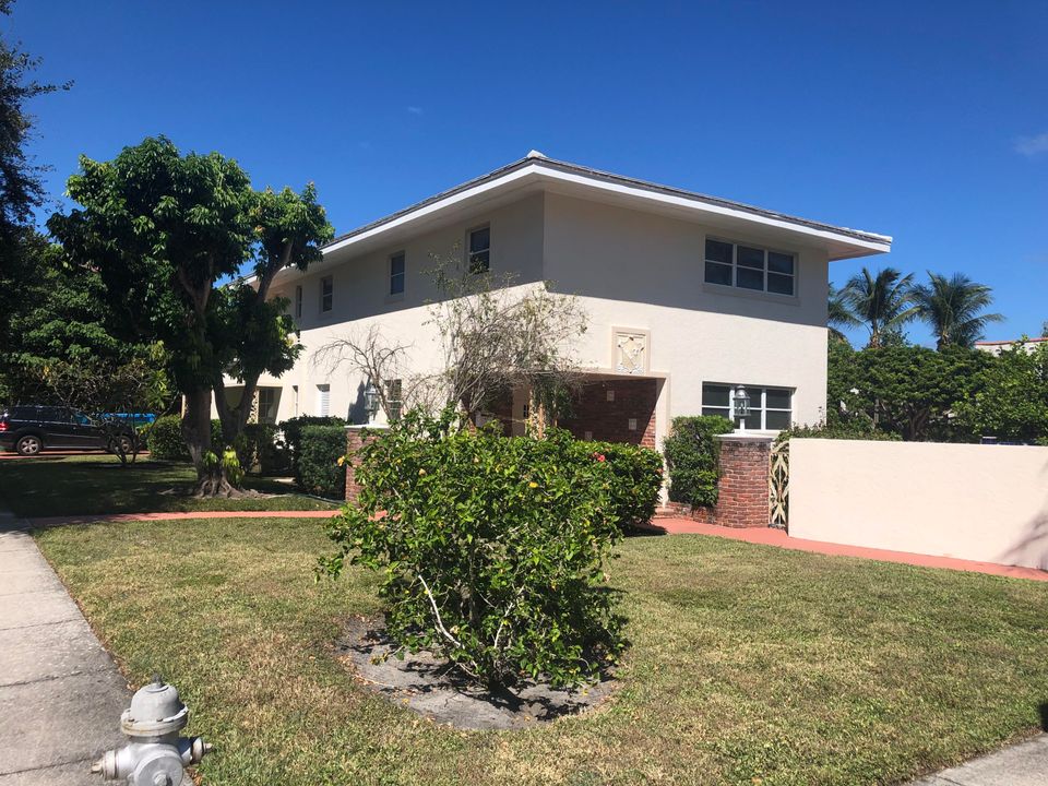 Recently Sold: $1,400,000 (4 beds, 3 baths, 3490 Square Feet)