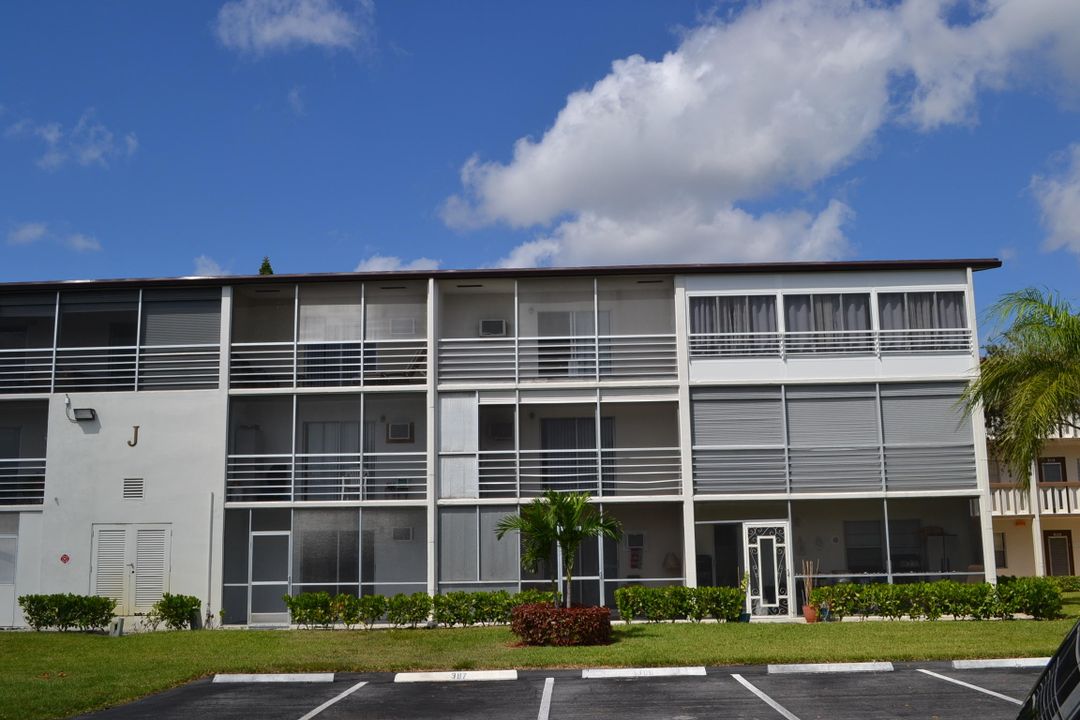 Recently Sold: $39,000 (1 beds, 1 baths, 715 Square Feet)