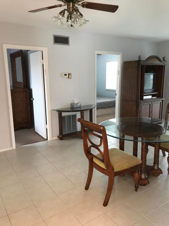 Recently Rented: $1,200 (2 beds, 2 baths, 872 Square Feet)
