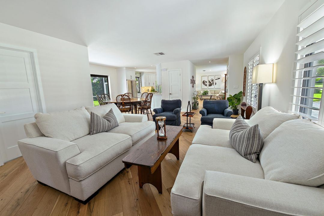 Recently Sold: $650,000 (3 beds, 2 baths, 1920 Square Feet)