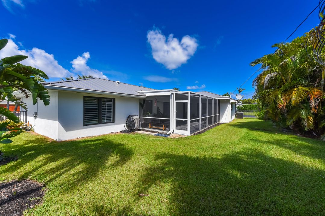 Recently Sold: $650,000 (3 beds, 2 baths, 1920 Square Feet)