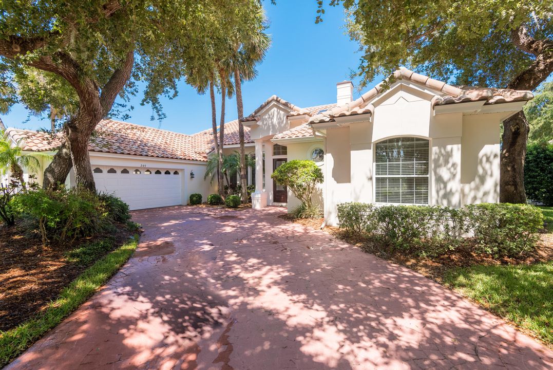 Recently Sold: $625,000 (4 beds, 3 baths, 2898 Square Feet)
