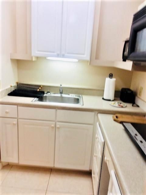 Recently Rented: $750 (1 beds, 1 baths, 375 Square Feet)