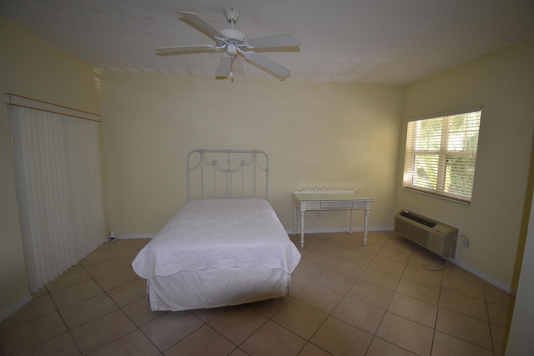 Recently Rented: $800 (0 beds, 1 baths, 300 Square Feet)