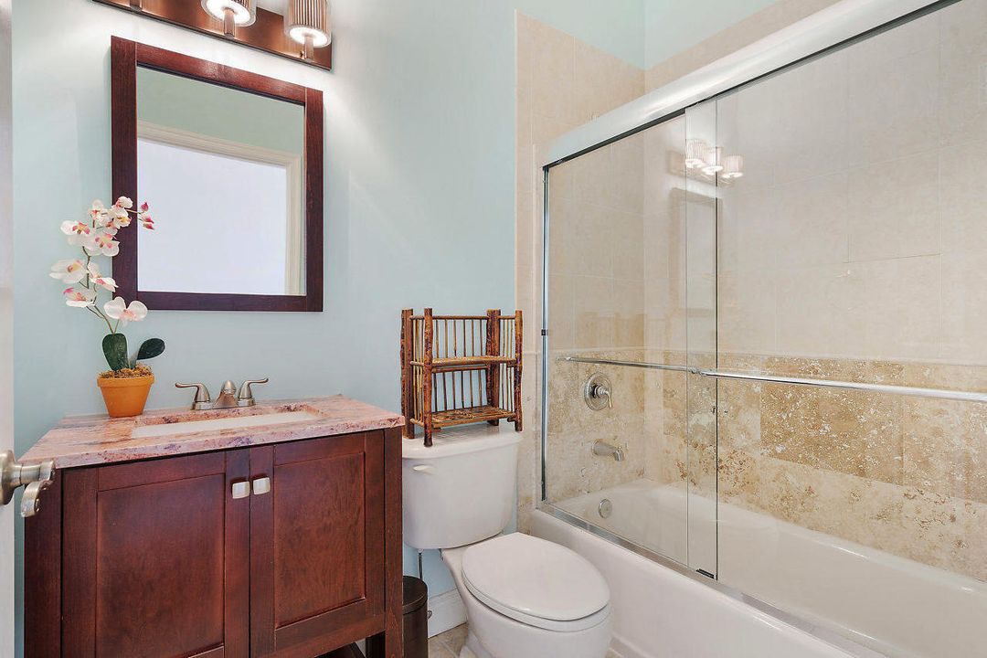 Недавно арендовано: $18,500 (4 спален, 3 ванн, 2892 Квадратных фут)