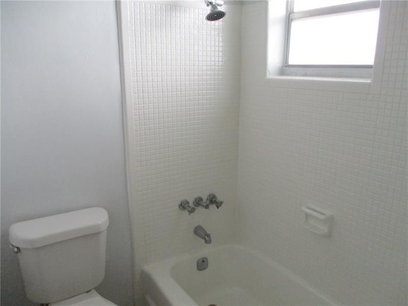 Recently Rented: $975 (1 beds, 1 baths, 700 Square Feet)